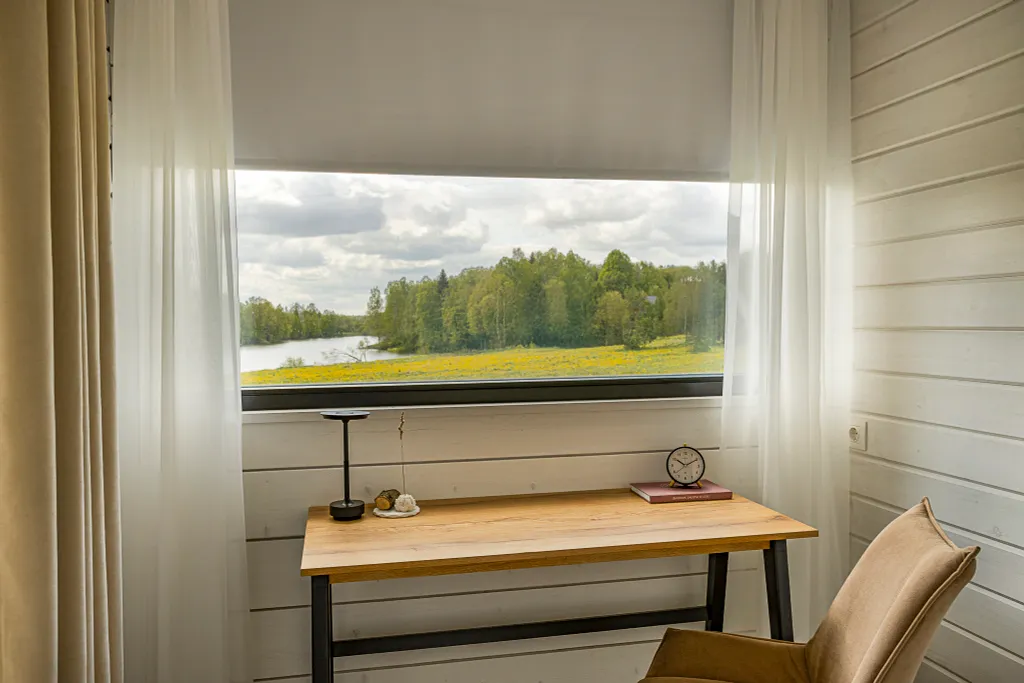 Уютный большой дом с видом на реку