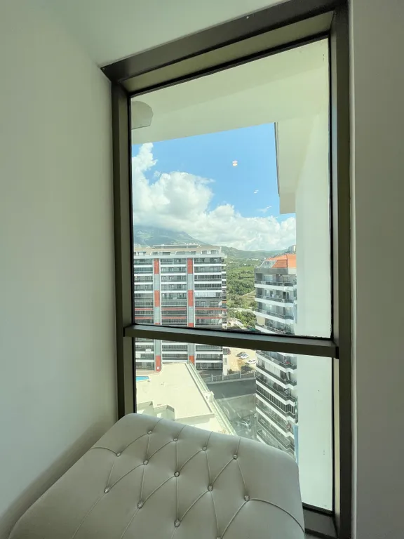 Просторная шикарная квартира в хорошем комплексе