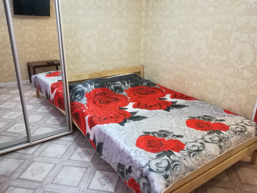 Красная квартира - студия — аренда посуточно в Ялта