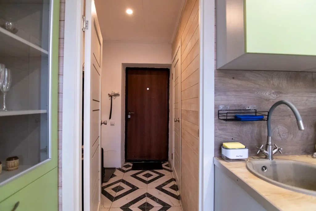 Дом в стиле лофт с своим озером на территории