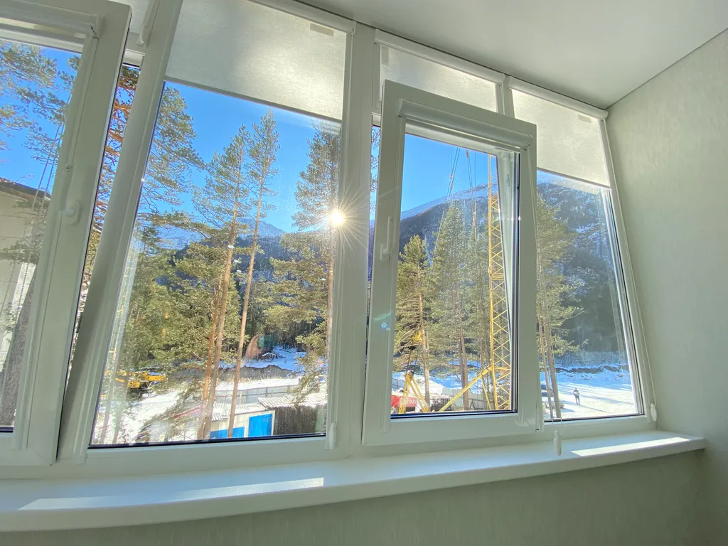 Уютный апартамент на берегу реки с видом на горы