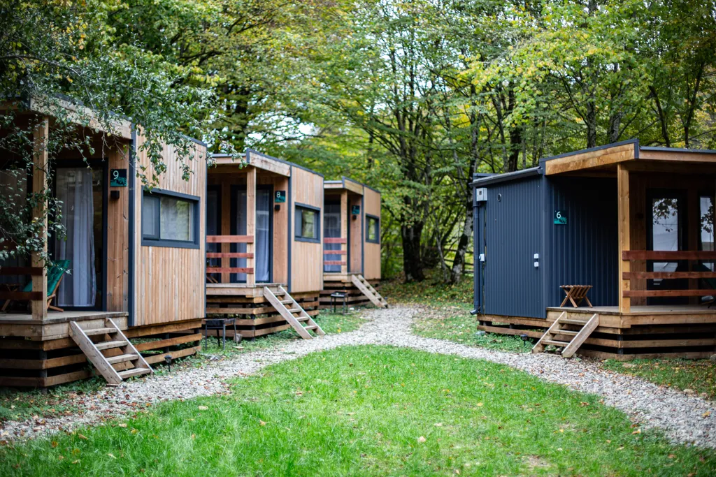 Коттедж Глэмпинг-отель Высокий берег — аренда посуточно в Мезмай