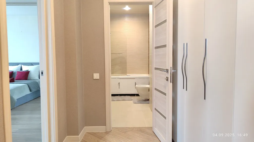 Светлая и уютная двухкомнатная квартира в центре