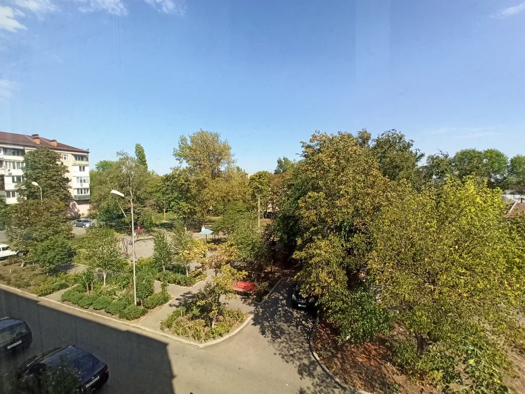 У аэропорта