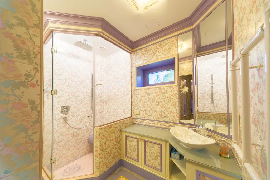 Уютный дом у озера