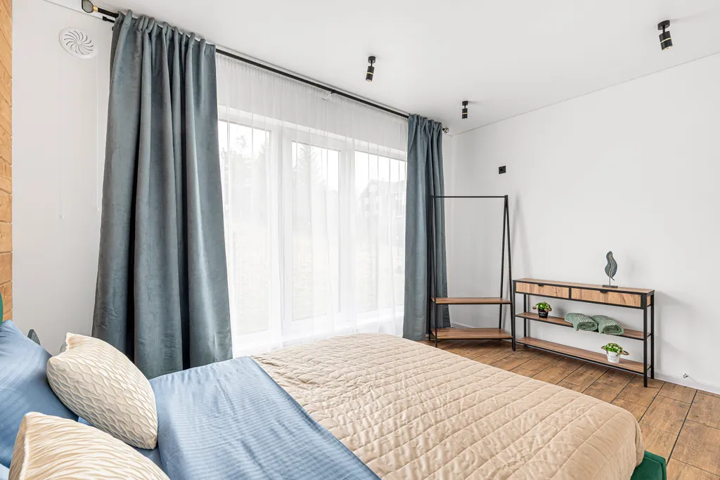 Дом у склонов