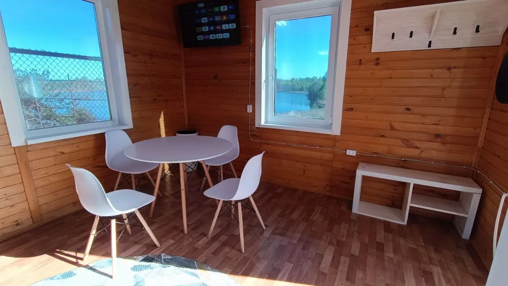 Коттедж Домик на берегу озера — аренда посуточно в Пушкинские Горы