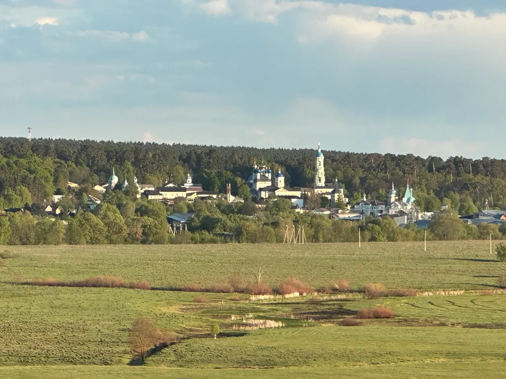 «Дом с Барсами»
Семейный загородный дом с видом на Оптину Пустынь
