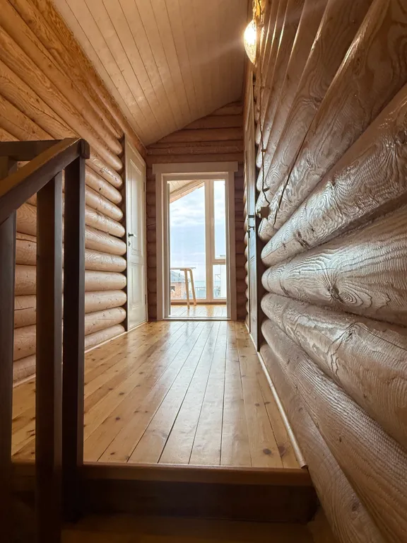 Дом из брусьев с сауной и с видом на море