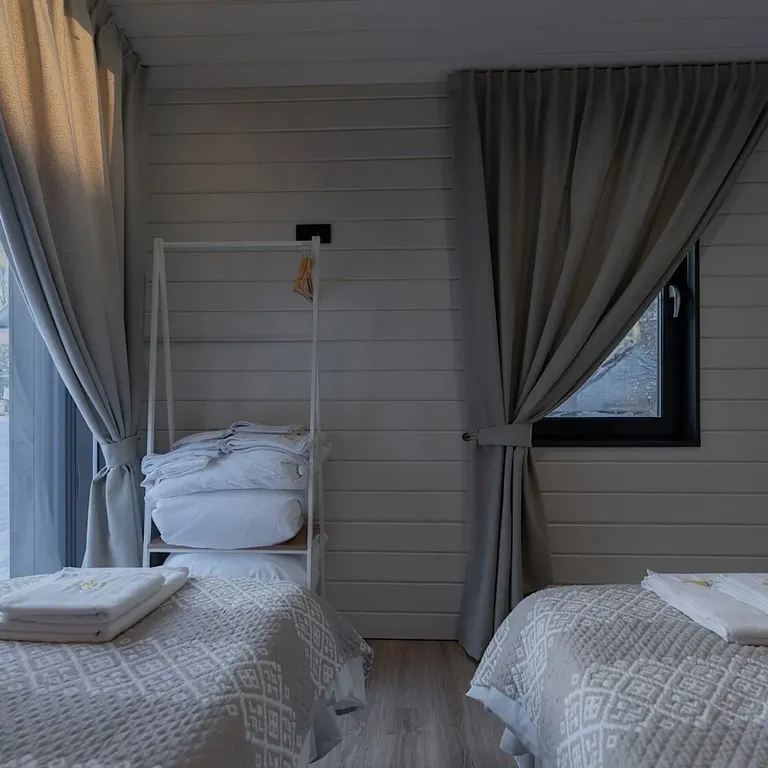 Коттедж Барнхаус на озере с видом на лес — Мичуринское