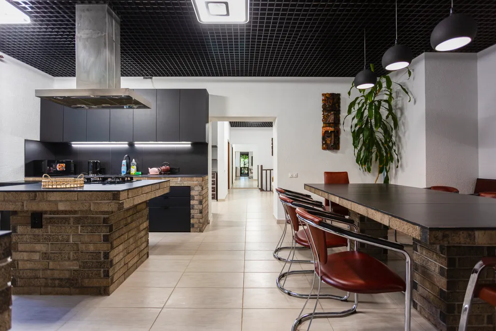 Дом с сауной и теннисными кортами