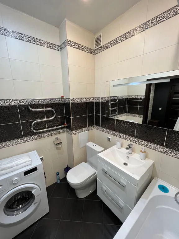 Квартира Вместительная квартира, закрытый двор, рядом с ТЦ Покровскай — Красноярск