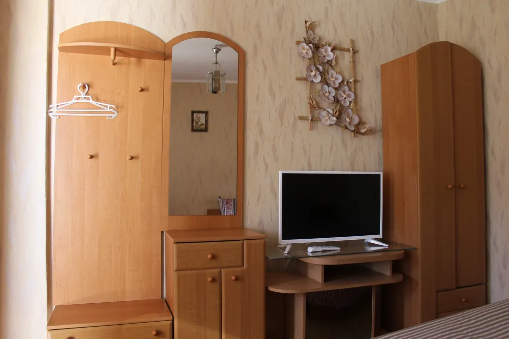 Двухкомнатная квартира в частном доме