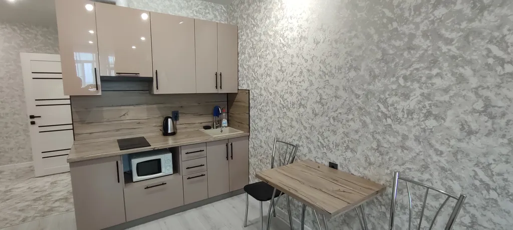 Современная студия в центре возле ЖД вокзала