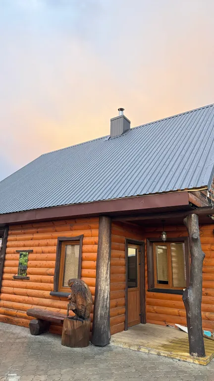 Дом с баней и бассейном