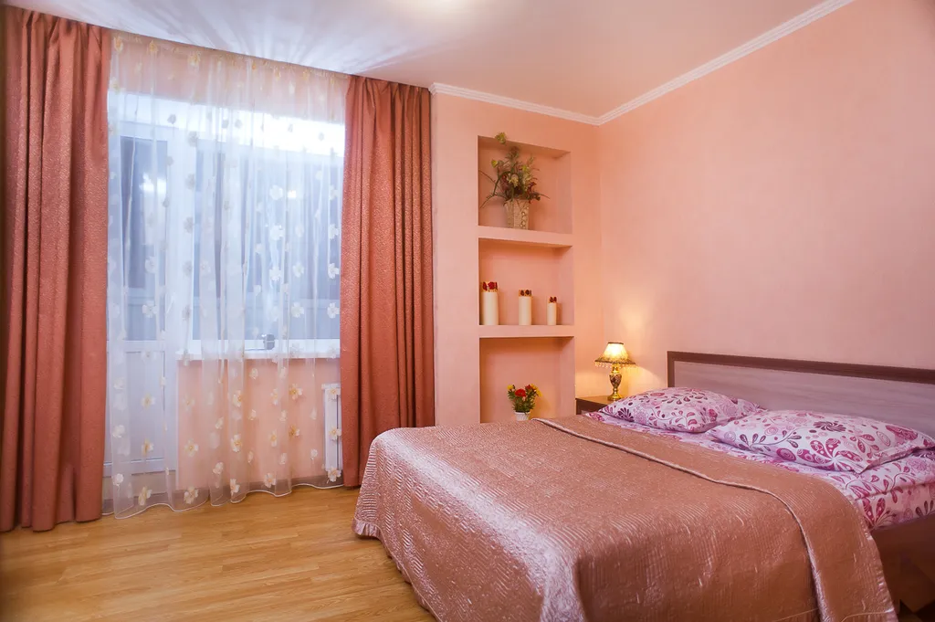 Двухкомнатная с изолированными комнатами в центре рядом с зоопарком