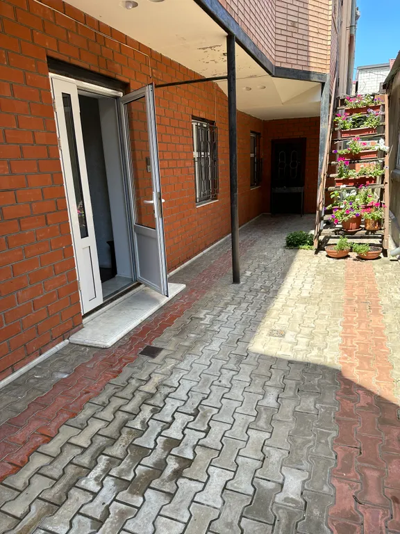 Уютный дом в самом центре города