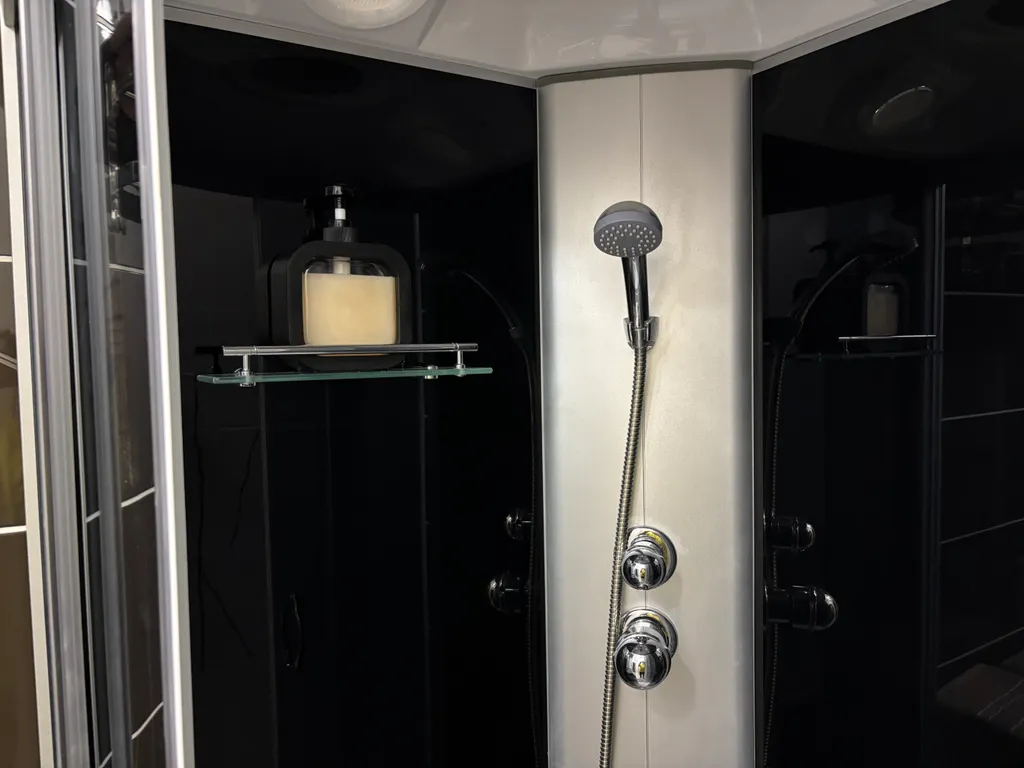 Дом с 3 спальнями и Баней у Медного озера