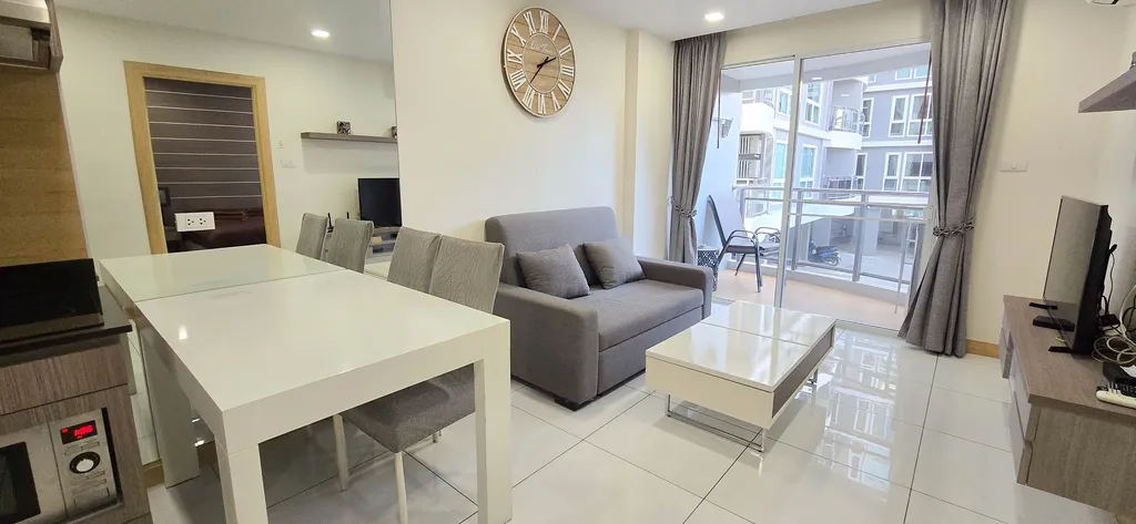 Уютная квартира для отпуска на первой линии с видом на бассейн