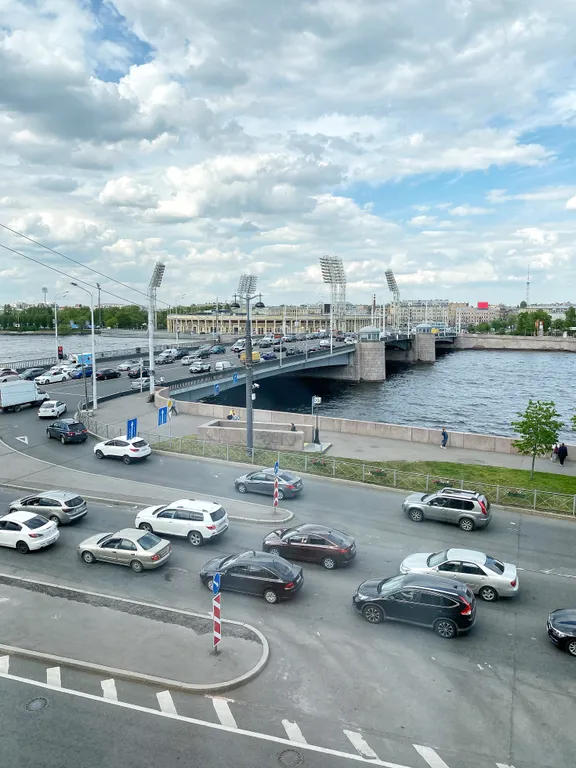 Квартира Квартира Светлая студия с видом на Неву — Санкт-Петербург
