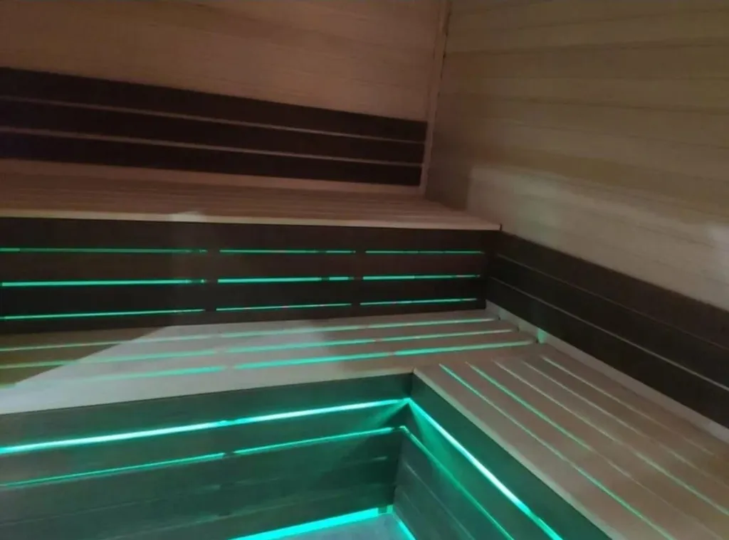 Коттедж Отдых в домике у леса (баня и джакузи входят в стоимость) — Кашира