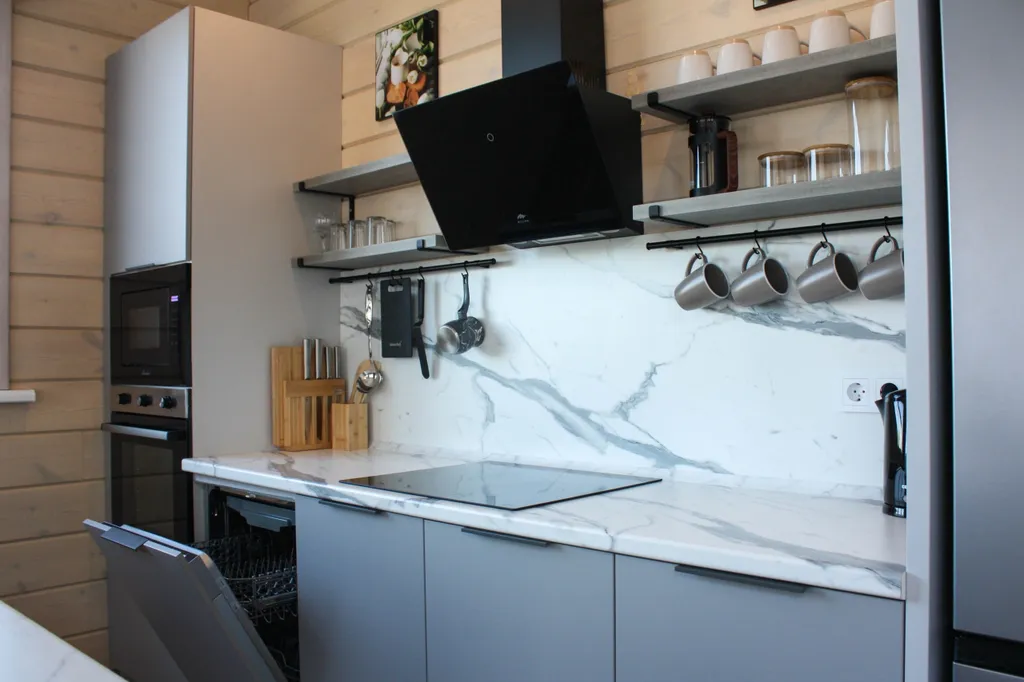 Стильный таунхаус с террасой и теплым бассейном