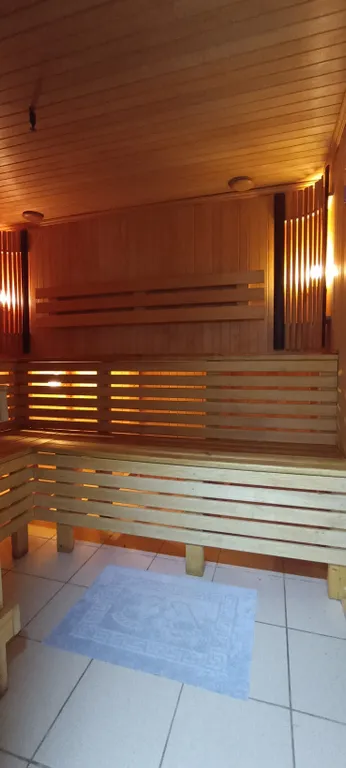 Коттедж Уютное жилье в частном доме с садом в центре города — Великий Новгород