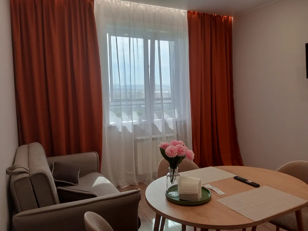 Современная уютная евродвушка для семьи