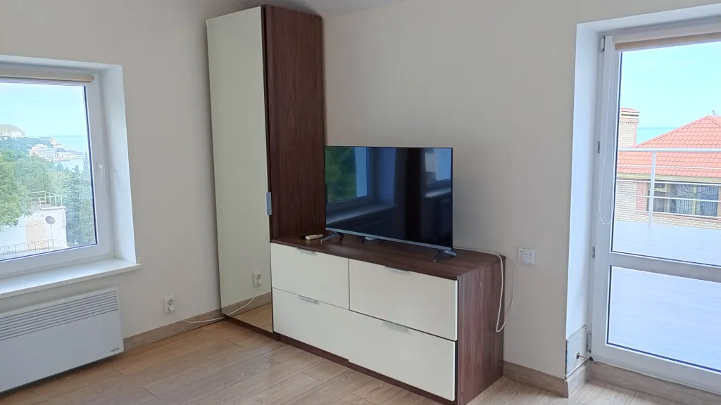 Трёхкомнатная квартира с панорамным видом на море и горы