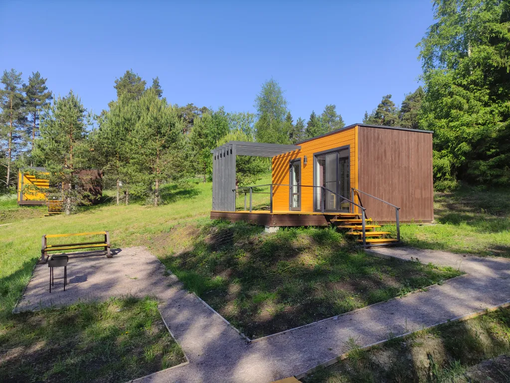 Коттедж Домик с панорамным остеклением, террасой и видом на озеро — Сортавала