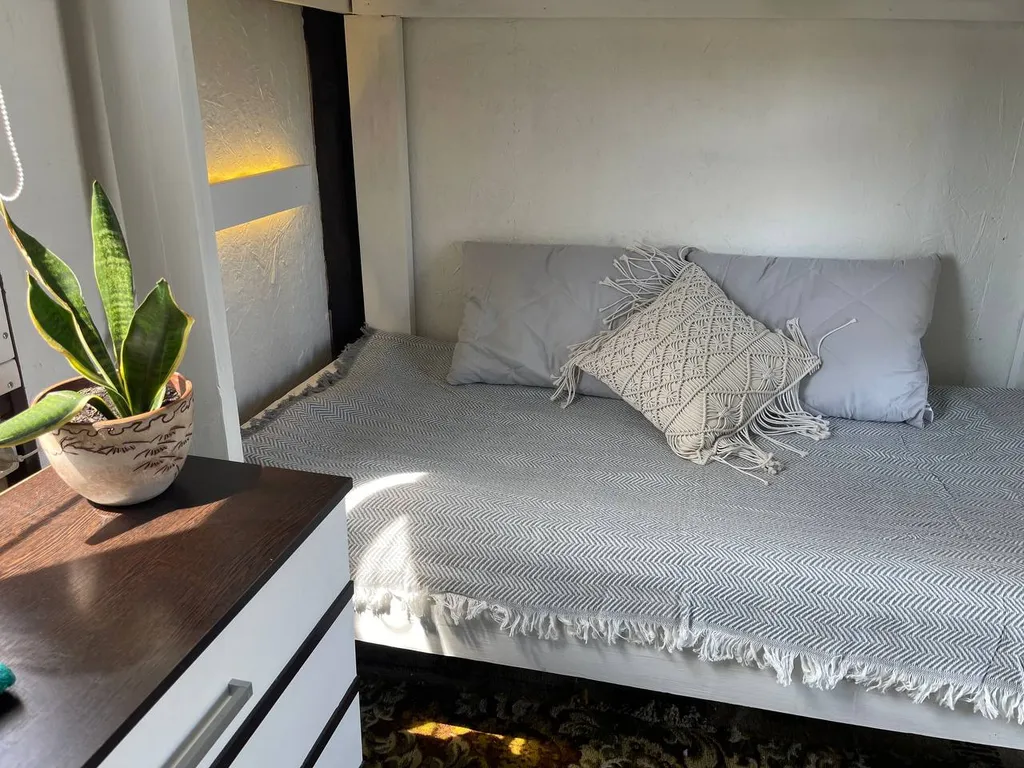 Летний четырехместный домик с верандой