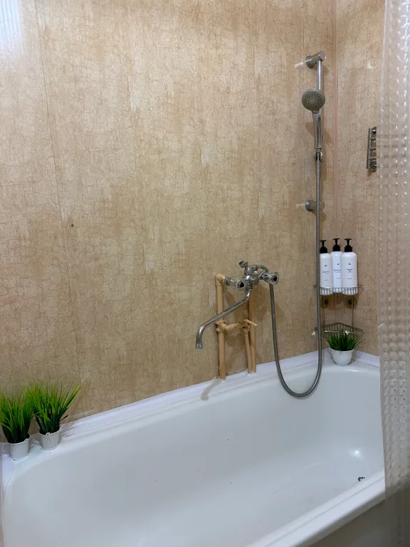 Tеплaя cолнечнaя квaртира, в стилe старой Итaлии для сeмeйнoгo oтдыxa