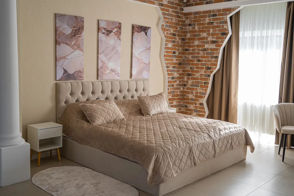 Уникальные апартаменты в центре города с панорамными окнами