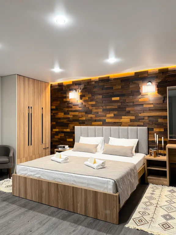 Дом с баней и бассейном