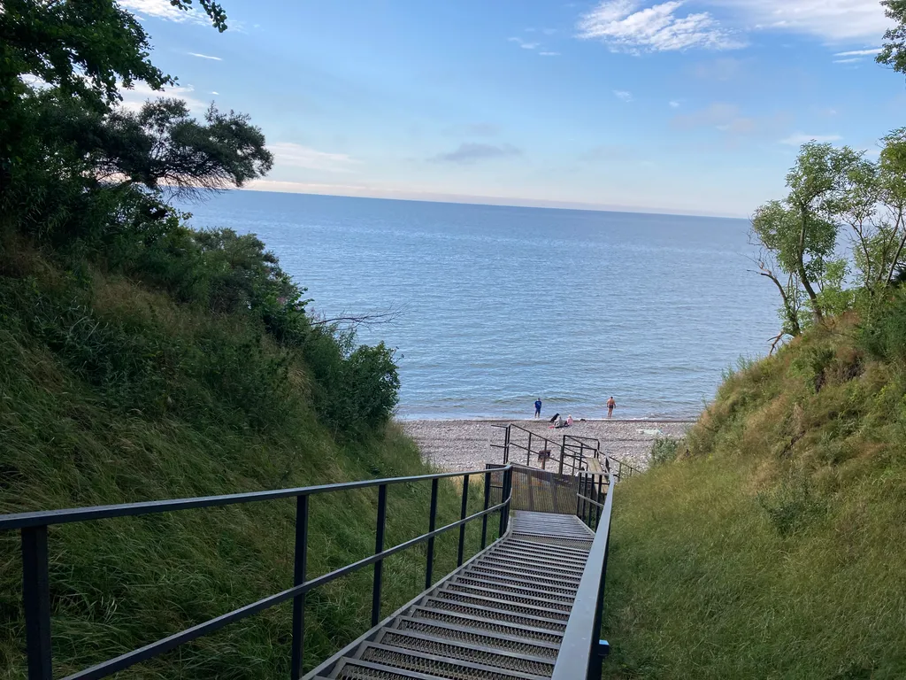 Уютная квартира в новом доме у берега моря