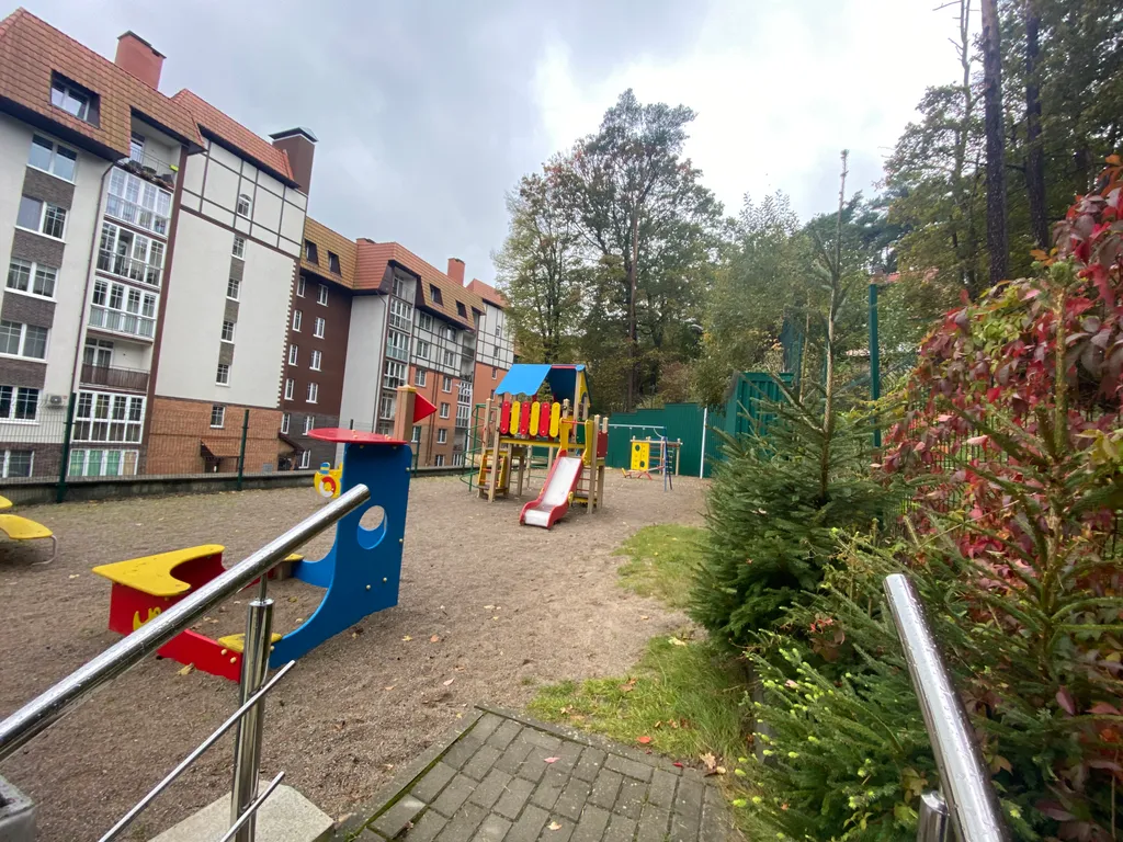 Уютная студия с видом на озеро и лес