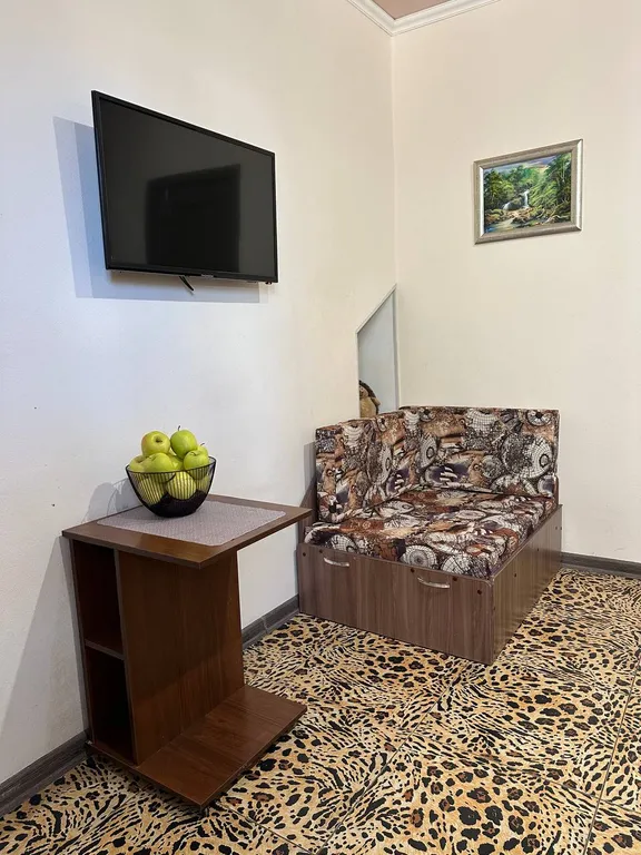 Квартира Квартира Трехместный уютный номер на 2м этаже — Геленджик