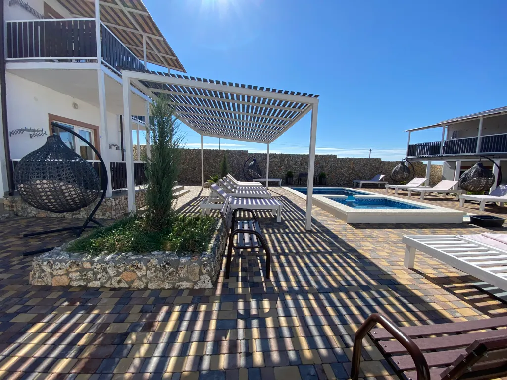 Двухкомнатный апартамент с террасой