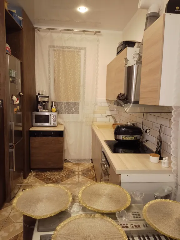 Дом с бассейном и террасой в коттеджном поселке