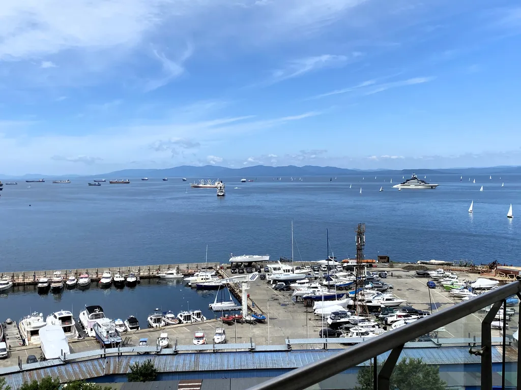 Квартира с видом на море и яхт-клуб первая береговая линия
