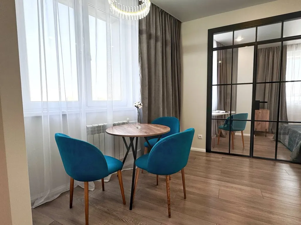 Дизайнерская 2-х комнатная квартира рядом с Море парком