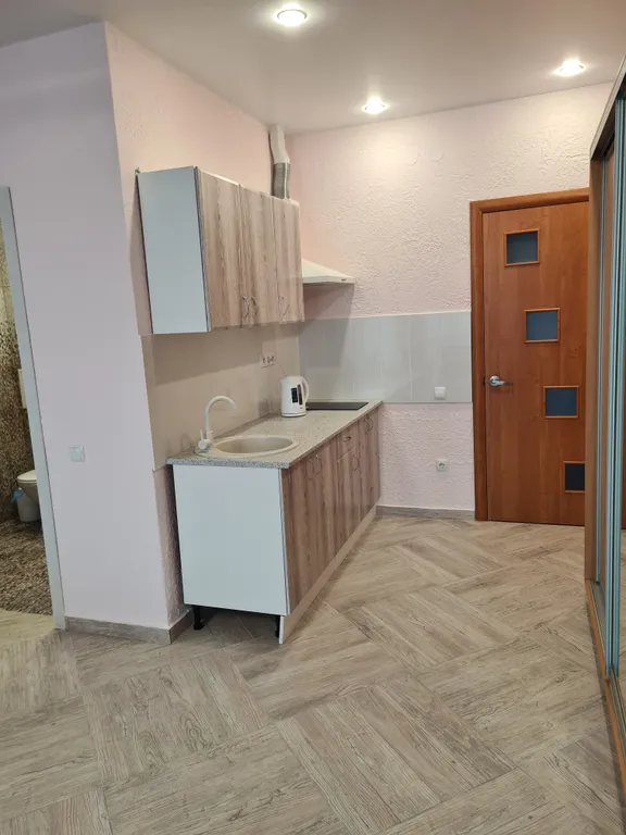 Эллинг на берегу моря