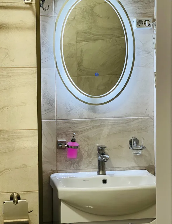 Уютно и стильно в центре города, близко к старому Тбилиси