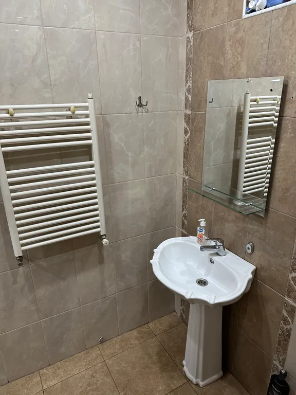 Большой уютный дом со своим садом