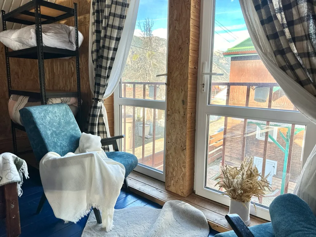 Синий домик