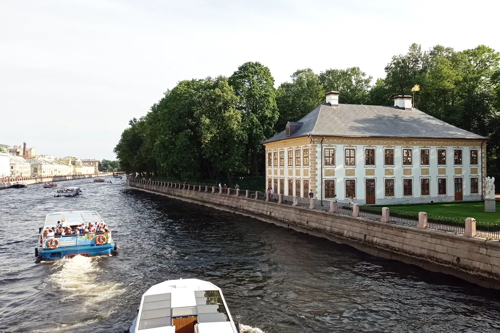 Квартира-студия в историческом центре Санкт-Петербурга