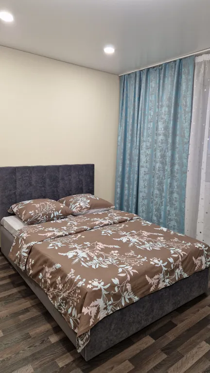 Уютная, светлая однокомнатная квартира в новом районе города — аренда посуточно в Барнаул