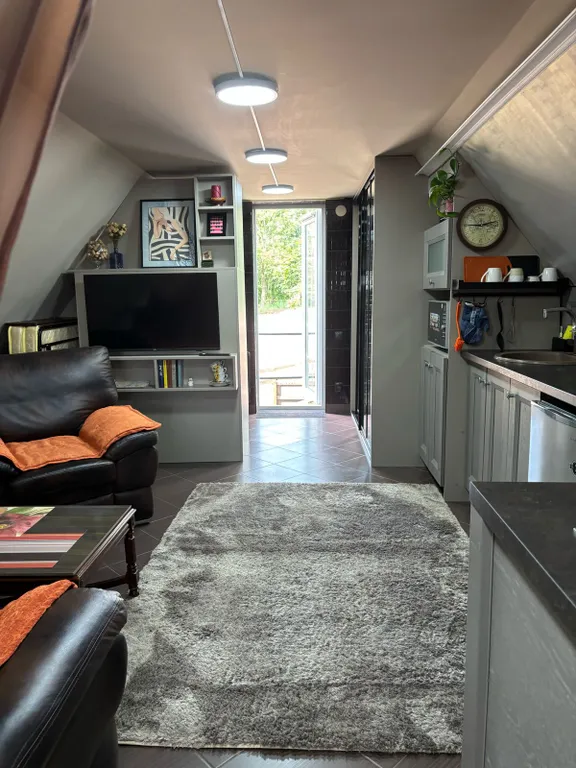 Коттедж Студия-мансарда с видом на средневековую кирху — Зеленоградск