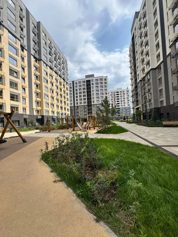 Квартира Новая и Уютная квартира возле Алматы Арены — Алматы