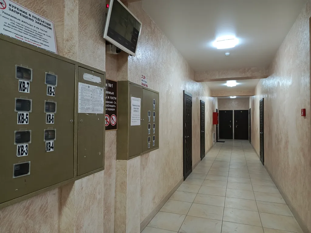 Студия с панорамным окном в Сириусе